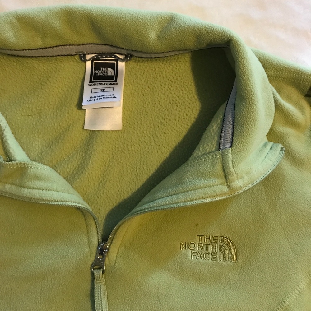 North face pullover
